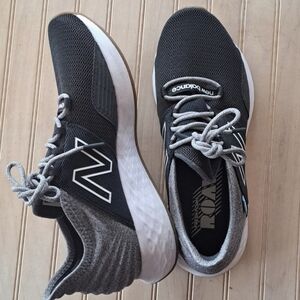 New Balance Fresh Foam ROAV Unisex Shoes/Sneaker Easy to Slip On Lightweight